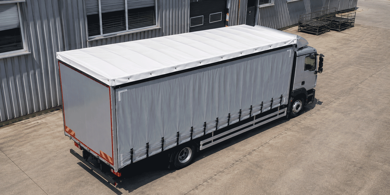 Curtainsider roof for a truck or trailer 6